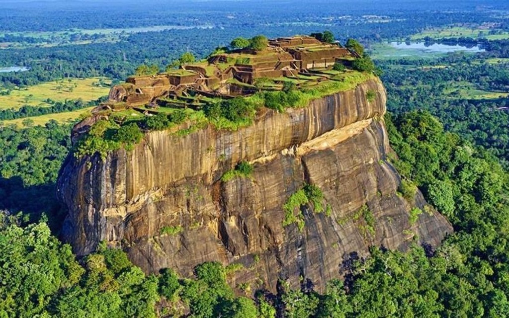 Srilanka holiday tour packages from delhi